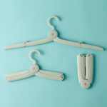 Portable Foldable Travel Hanger Clothes Rack – Random Color